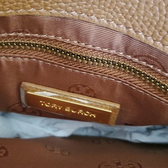 NWT TORY BURCH BRITTEN FLAP SHOUDER BAG - Picture 13 of 15